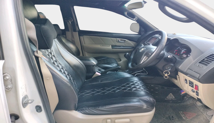 2014 Toyota Fortuner 3.0 4X4 MT, Diesel, Manual, 1,30,862 km, interior