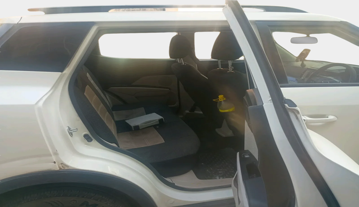 2022 Mahindra XUV300 W6 1.5 Sunroof Diesel, Diesel, Manual, 37,422 km, interior