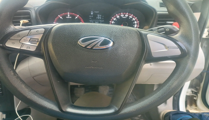 2022 Mahindra XUV300 W6 1.5 Sunroof Diesel, Diesel, Manual, 37,422 km, interior