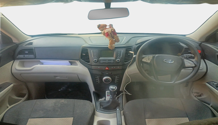 2022 Mahindra XUV300 W6 1.5 Sunroof Diesel, Diesel, Manual, 37,422 km, interior