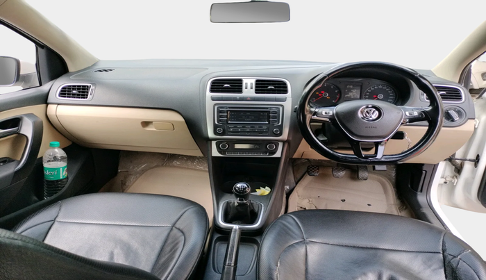 2014 Volkswagen Polo HIGHLINE1.2L, Petrol, Manual, 68,029 km, interior