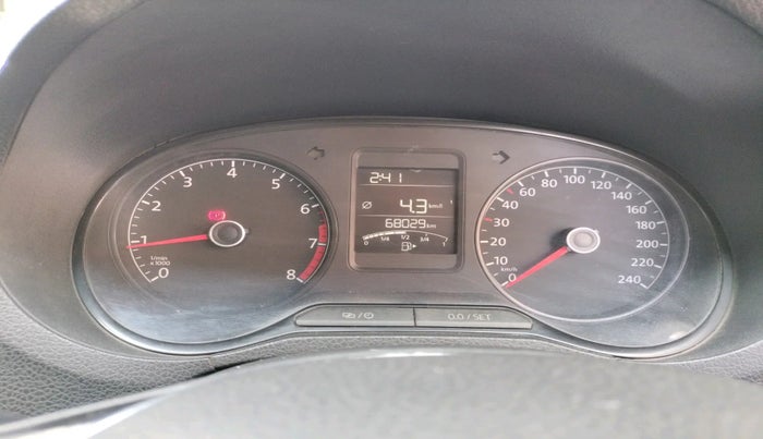 2014 Volkswagen Polo HIGHLINE1.2L, Petrol, Manual, 68,029 km, interior