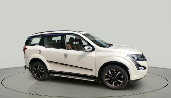 2018 Mahindra XUV500 W11 AT, Diesel, Automatic, 67,560 km, exterior