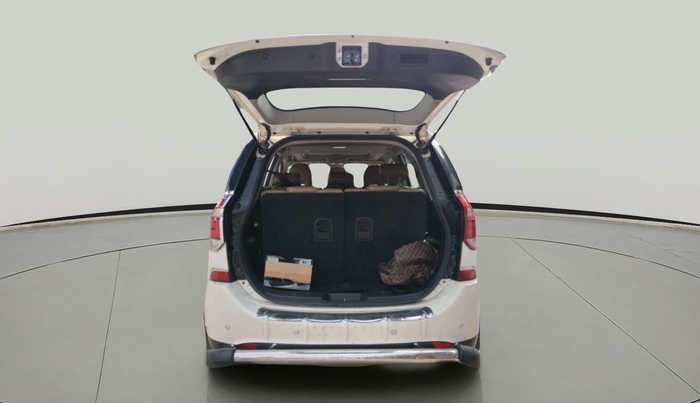 2018 Mahindra XUV500 W11 AT, Diesel, Automatic, 67,560 km, exterior