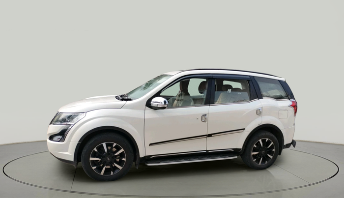 2018 Mahindra XUV500 W11 AT, Diesel, Automatic, 67,560 km, exterior