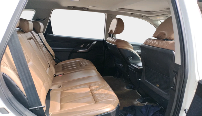 2018 Mahindra XUV500 W11 AT, Diesel, Automatic, 67,560 km, interior