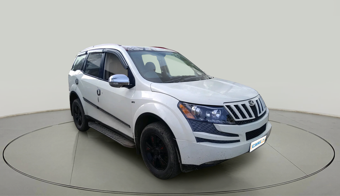 2014 Mahindra XUV500 W8, Diesel, Manual, 1,03,948 km, exterior