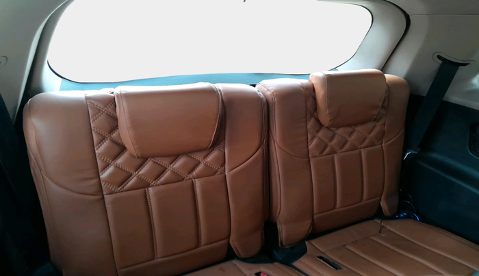 2014 Mahindra XUV500 W8, Diesel, Manual, 1,03,948 km, interior