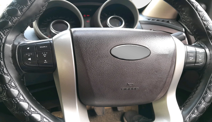 2014 Mahindra XUV500 W8, Diesel, Manual, 1,03,948 km, interior