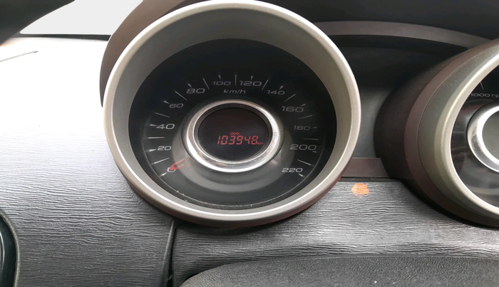 2014 Mahindra XUV500 W8, Diesel, Manual, 1,03,948 km, interior