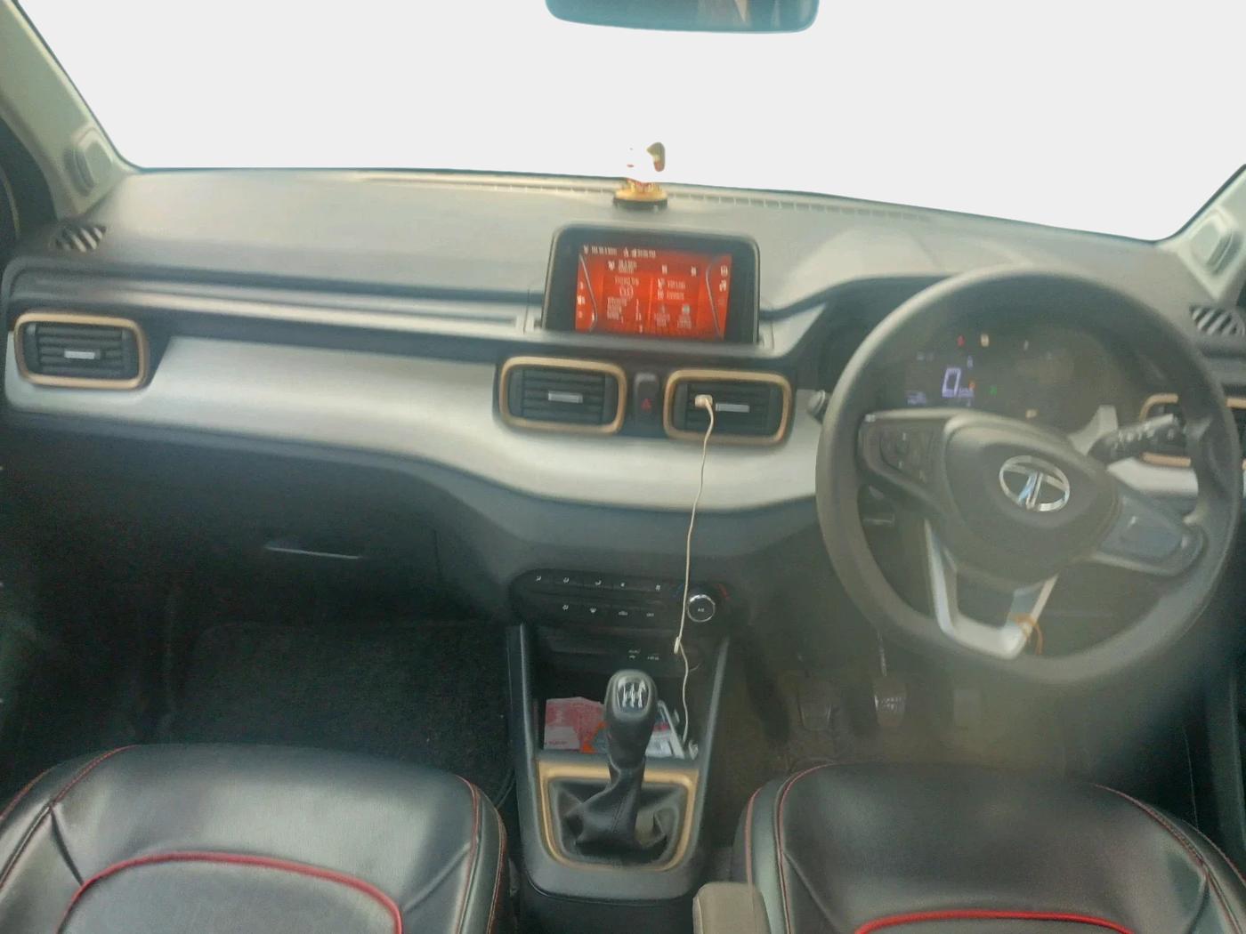 2023 Tata PUNCH ACCOMPLISHED DAZZLE SUNROOF CNG MT, CNG, Manual, 29,000 km, interior