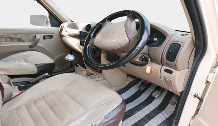 2012 Mahindra Scorpio SLE BS-III, Diesel, Manual, 1,46,459 km, interior