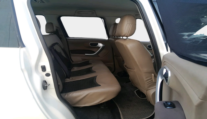 2015 Mahindra TUV300 T8, Diesel, Manual, 88,275 km, interior