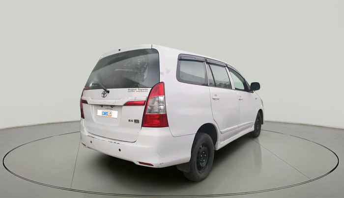 2015 Toyota Innova 2.5 GX 7 STR, Diesel, Manual, 1,09,020 km, exterior