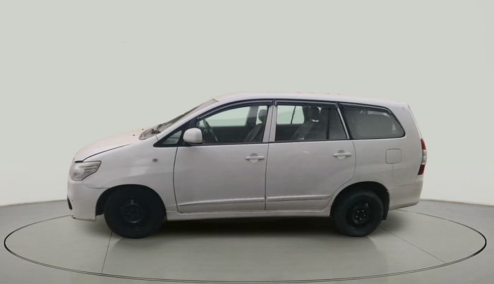 2015 Toyota Innova 2.5 GX 7 STR, Diesel, Manual, 1,09,020 km, exterior