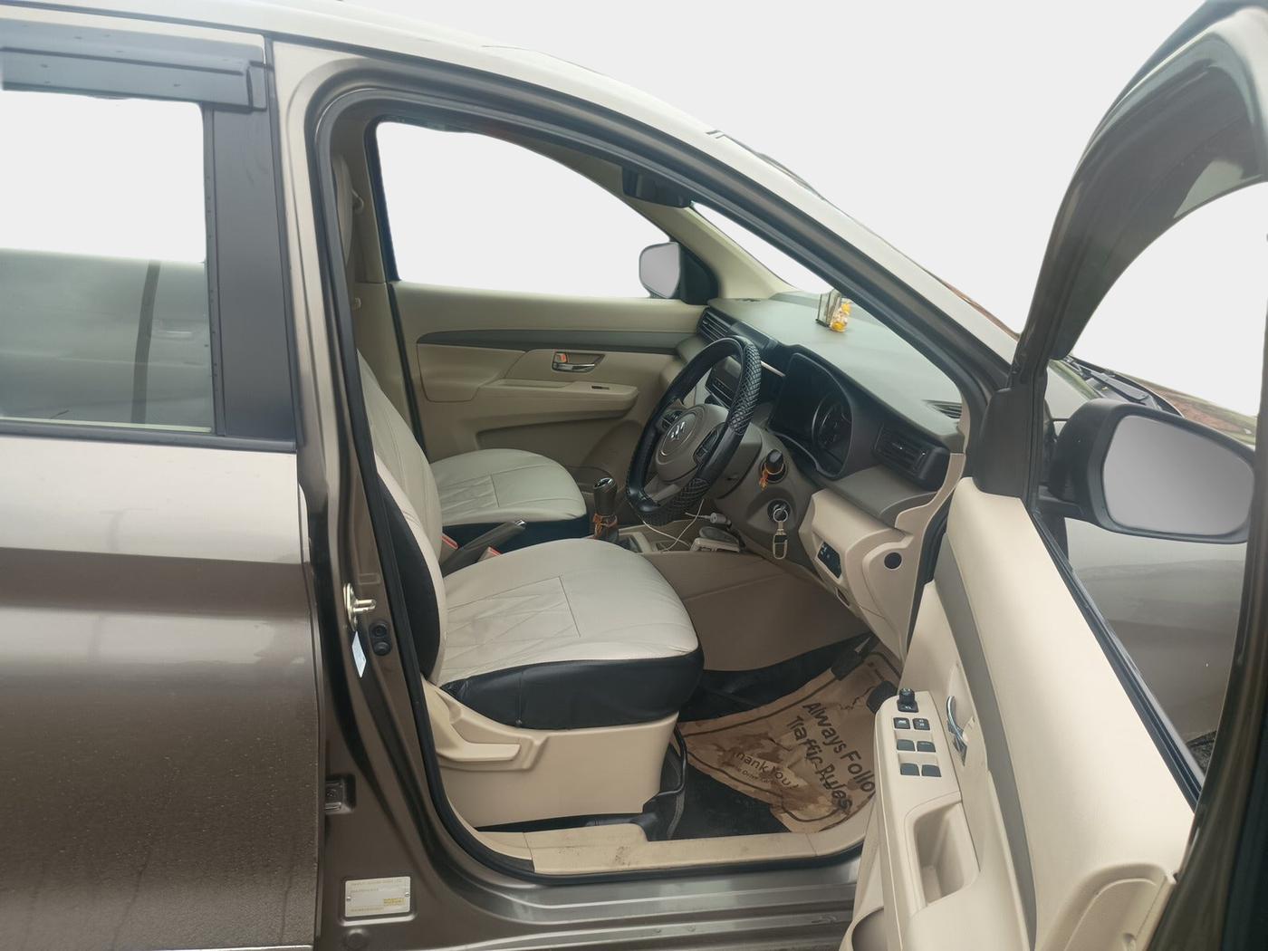 2022 Maruti Ertiga VXI CNG, Petrol, Manual, 52,194 km, interior
