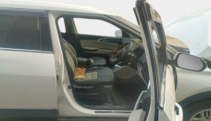 2024 KIA CARENS Premium (O) 1.5 Petrol 7 STR, Petrol, Manual, 12,073 km, interior