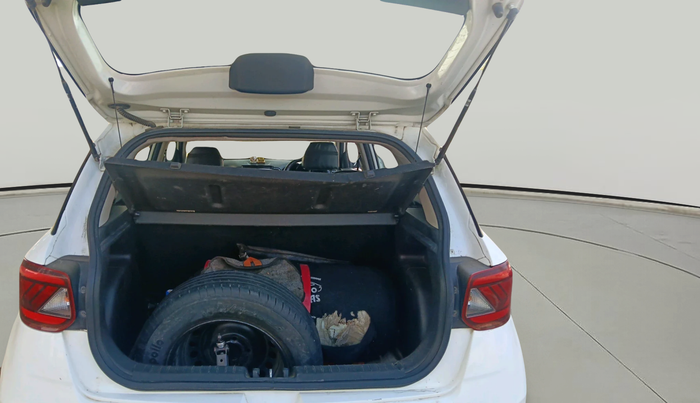 2022 Hyundai VENUE S 1.2, Petrol, Manual, 67,713 km, exterior