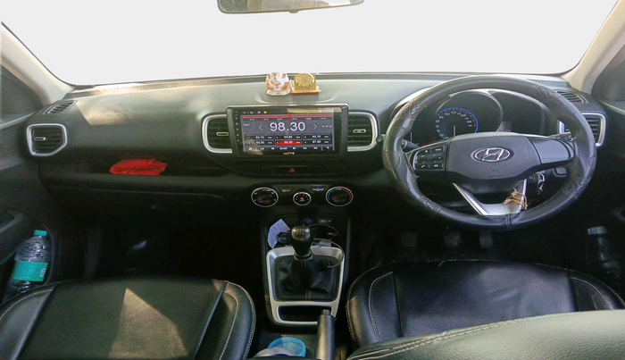 2022 Hyundai VENUE S 1.2, Petrol, Manual, 67,713 km, interior