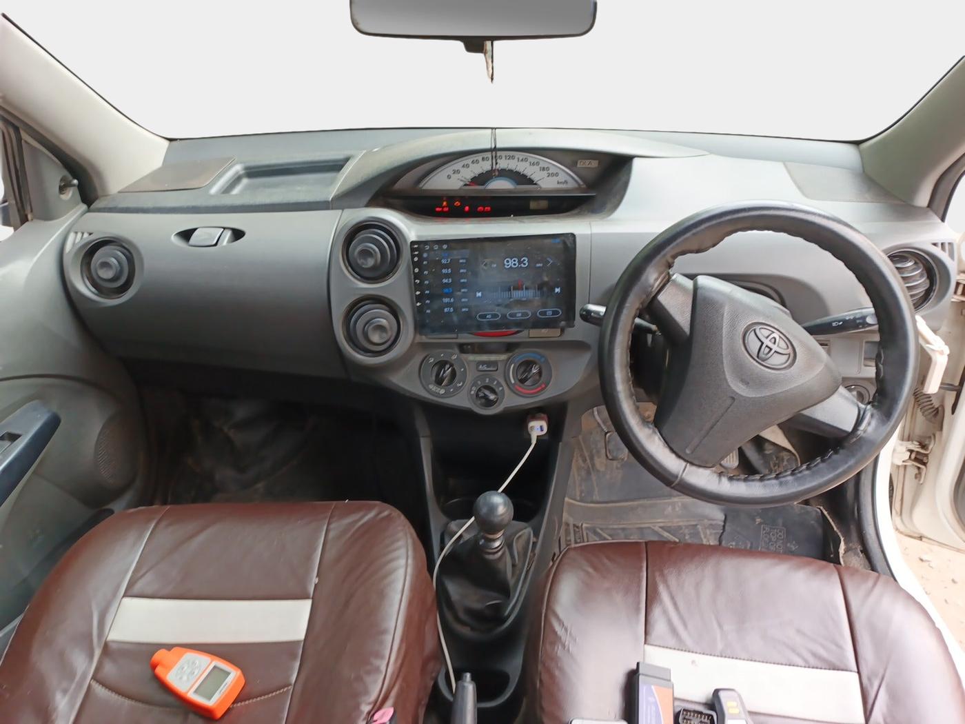 2012 Toyota Etios Liva GD, Diesel, Manual, 1,12,436 km, interior