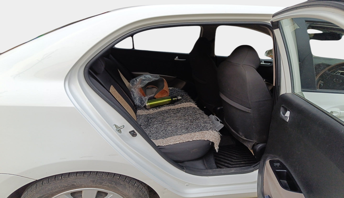 2016 Hyundai Xcent SX 1.2, Petrol, Manual, 72,386 km, interior