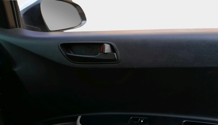 2014 Hyundai Xcent S 1.2, Petrol, Manual, 1,00,745 km, interior