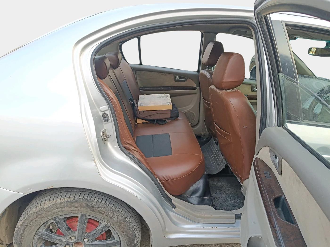 2013 Maruti SX4 ZDI, Diesel, Manual, 1,90,880 km, interior
