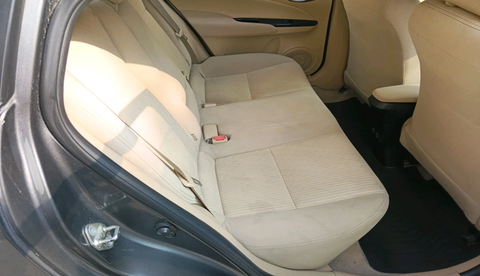 2018 Toyota YARIS V MT, Petrol, Manual, 1,12,667 km, interior