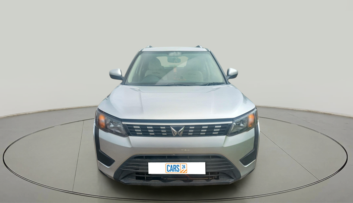 2022 Mahindra XUV300 W4 1.2 PETROL, Petrol, Manual, 69,784 km, exterior