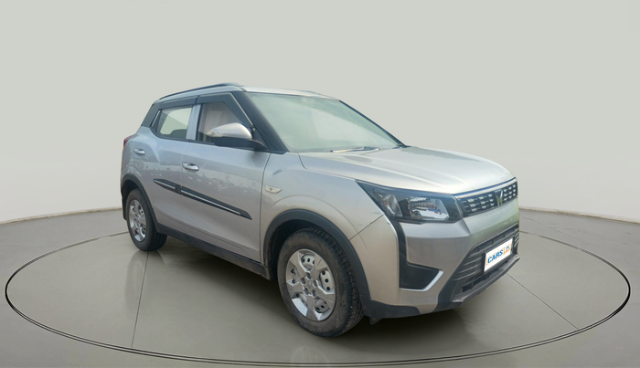 2022 Mahindra XUV300 W4 1.2 PETROL, Petrol, Manual, 69,784 km, exterior