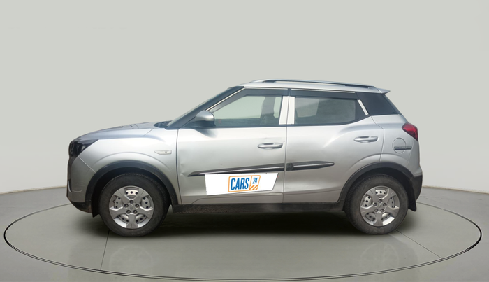 2022 Mahindra XUV300 W4 1.2 PETROL, Petrol, Manual, 69,784 km, exterior