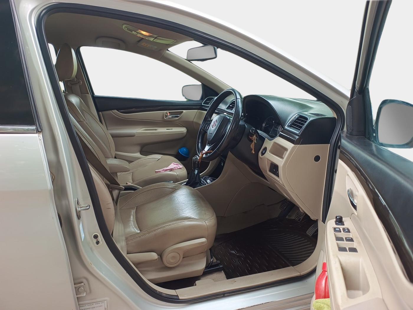 2017 Maruti Ciaz ALPHA 1.4 PETROL, Petrol, Manual, 66,020 km, interior
