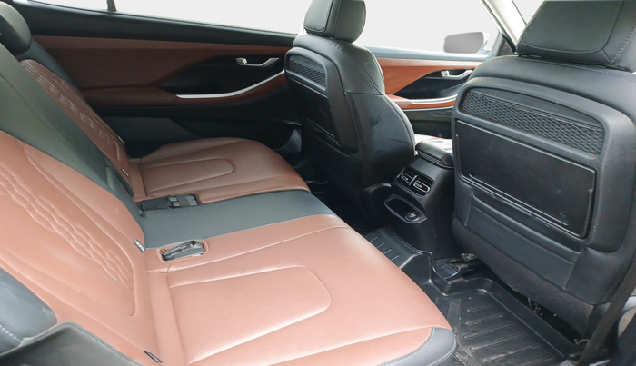 2022 Hyundai ALCAZAR  Signature (O) AE 7Str Diesel AT, Diesel, Automatic, 1,00,000 km, interior