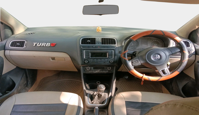 2013 Volkswagen Polo HIGHLINE DIESEL, Diesel, Manual, 1,06,499 km, interior