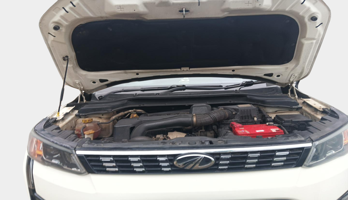 2019 Mahindra XUV300 W8 1.5 DIESEL, Diesel, Manual, 1,48,437 km, exterior