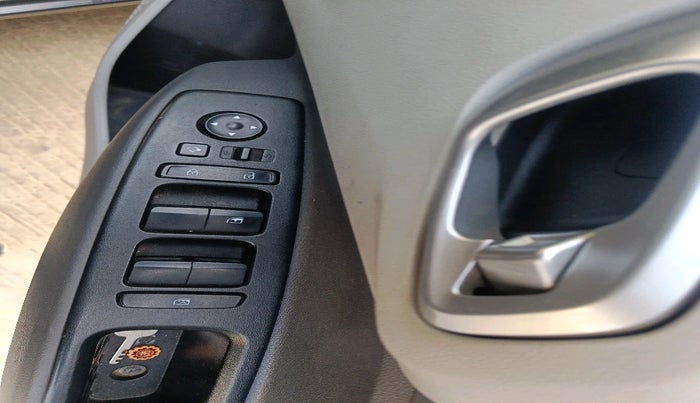 2022 Hyundai GRAND I10 NIOS SPORTZ 1.2 KAPPA VTVT CNG, Petrol, Manual, 51,035 km, interior