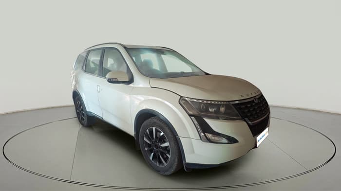 2019 Mahindra XUV500 W11, Diesel, Manual, 1,65,632 km, exterior