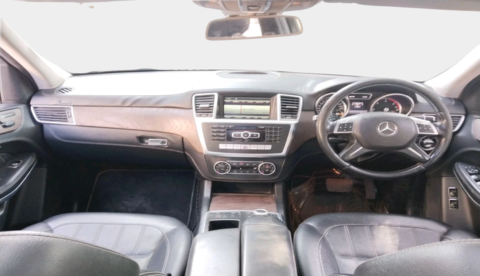 2013 Mercedes Benz GL Class 350 CDI 4Matic, Diesel, Automatic, 1,13,249 km, interior