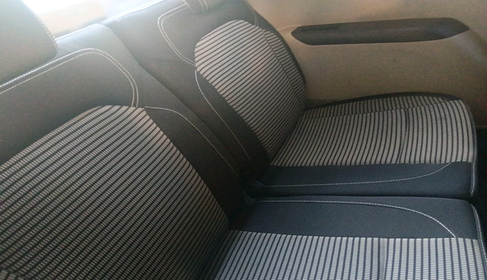 2022 Renault TRIBER RXT, Petrol, Manual, 55,071 km, interior