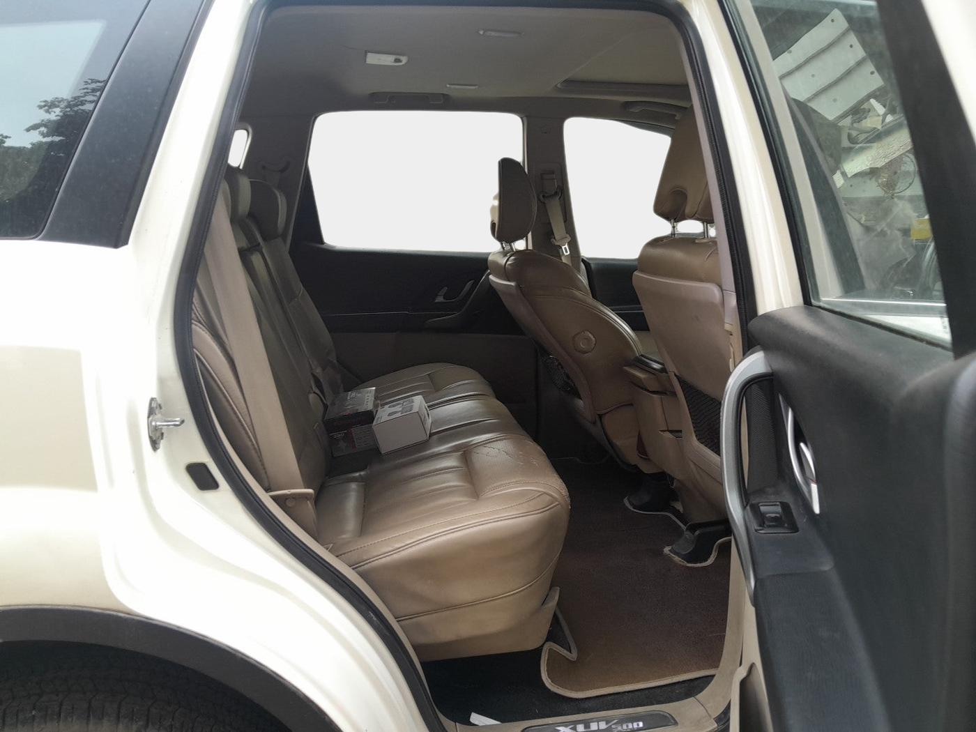 2017 Mahindra XUV500 W10, Diesel, Manual, 70,582 km, interior