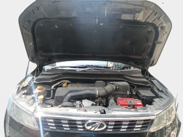 2019 Mahindra XUV300 W8 1.5 DIESEL, Diesel, Manual, 47,960 km, exterior