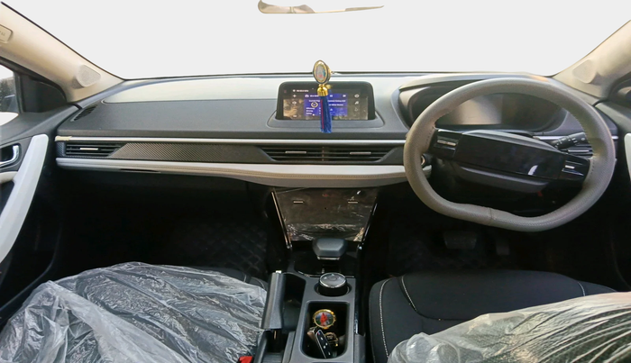 2024 Tata NEXON CREATIVE  AMT 1.2 PETROL, Petrol, Automatic, 4,100 km, interior