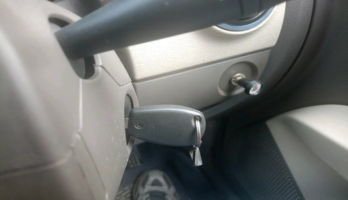 2017 Renault Lodgy 85 PS RXE 8 STR, Diesel, Manual, 1,43,821 km, interior