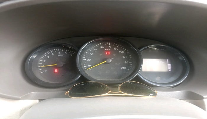 2017 Renault Lodgy 85 PS RXE 8 STR, Diesel, Manual, 1,43,821 km, interior