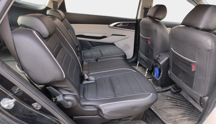 2023 KIA CARENS  PRESTIGE PLUS 1.5 TURBO PETROL DCT 7 STR, Petrol, Automatic, 31,326 km, interior