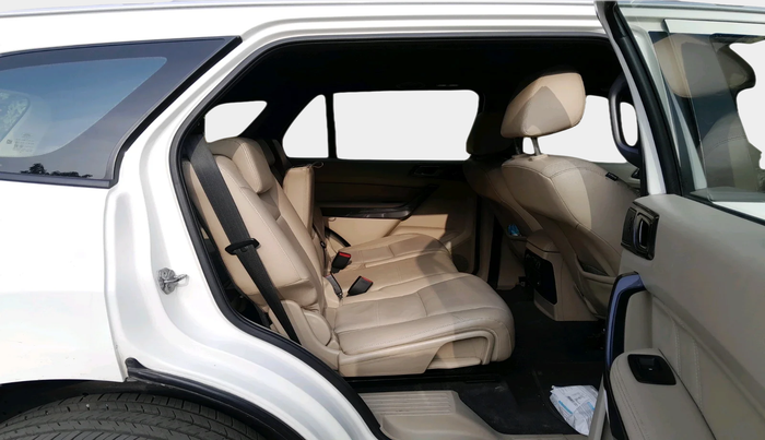 2018 Ford Endeavour TITANIUM 3.2 4X4 AT, Diesel, Automatic, 74,554 km, interior