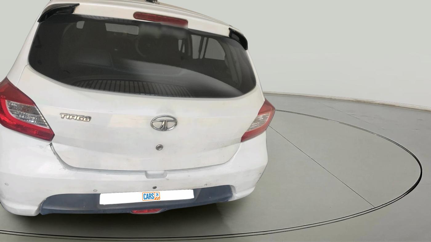 2017 Tata Tiago XT DIESEL, Diesel, Manual, 1,00,940 km, exterior