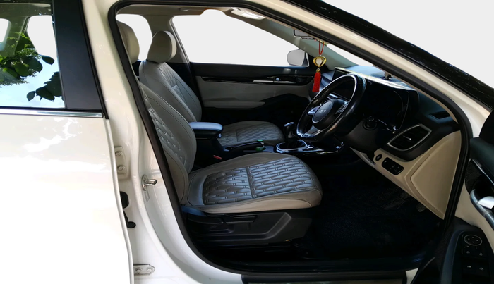 2022 KIA SELTOS HTX 1.5 PETROL, Petrol, Manual, 28,340 km, interior
