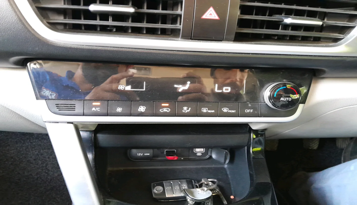 2022 KIA SELTOS HTX 1.5 PETROL, Petrol, Manual, 28,340 km, interior