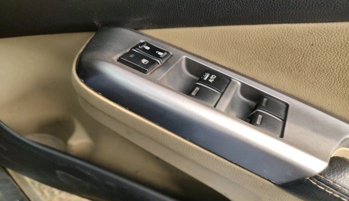 2014 Honda City 1.5L I-DTEC VX, Diesel, Manual, 1,41,751 km, interior